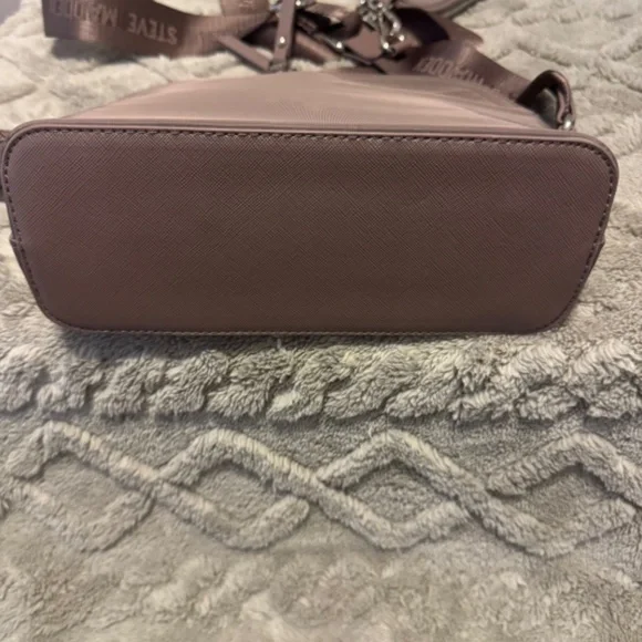 Steve Madden | Nylon Crossbody Bag | Tan - Picture 4 of 10